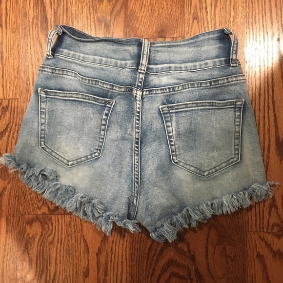 High wasted jean shorts - Picture 2 of 2